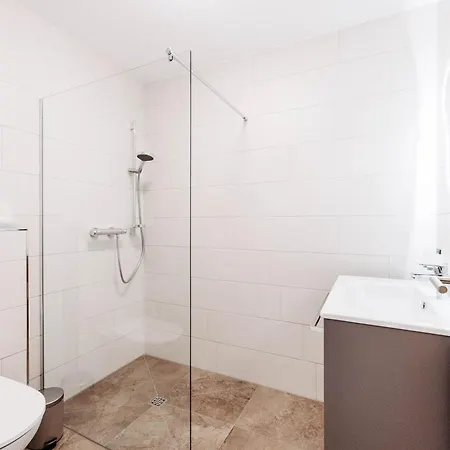 Easy - Self Check In - Out Apartment
