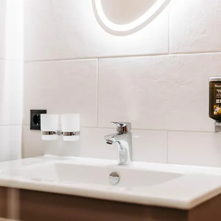 Easy - Self Check In - Out Appartement Höchst