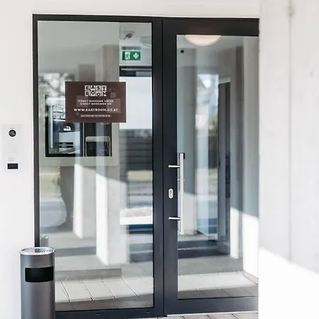 Easy - Self Check In - Out Höchst