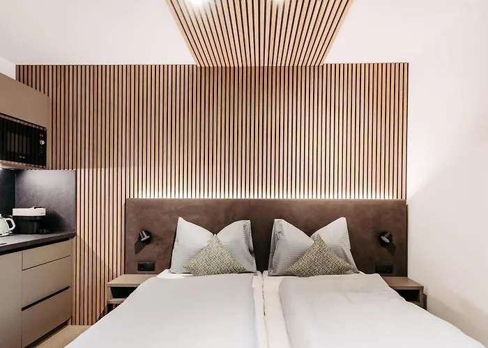 Easy - Self Check In - Out